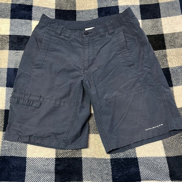 MENS columbia pfg shorts sz 30 - Picture 1 of 3